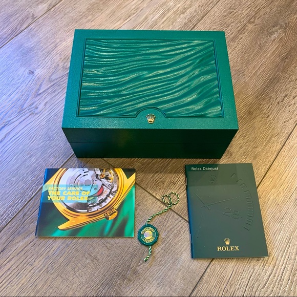 - Authentic Rolex watch box, tag & paperwork - Picture 2 of 9